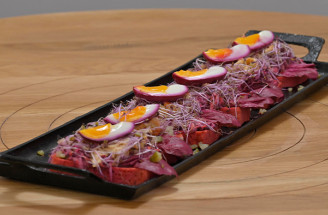 Obložené chlebíčky s kapustovým šalátom z Pečie celé Slovensko